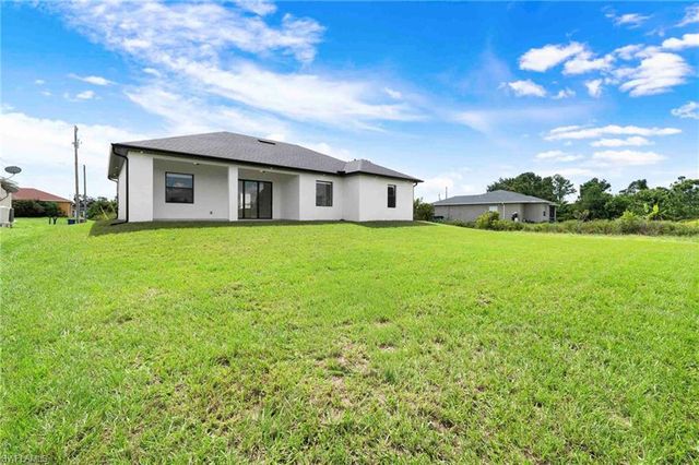 3724 7th ST SW, Lehigh Acres, FL 33976