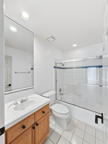 6624 N Wembley Drive, Fresno, CA 93711