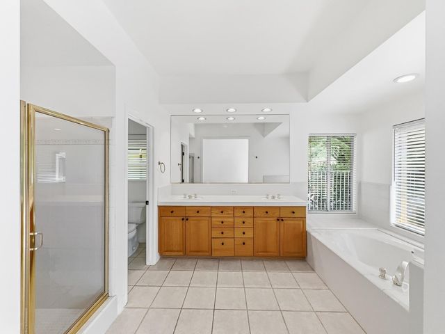 6624 N Wembley Drive, Fresno, CA 93711