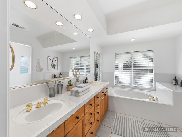 6624 N Wembley Drive, Fresno, CA 93711