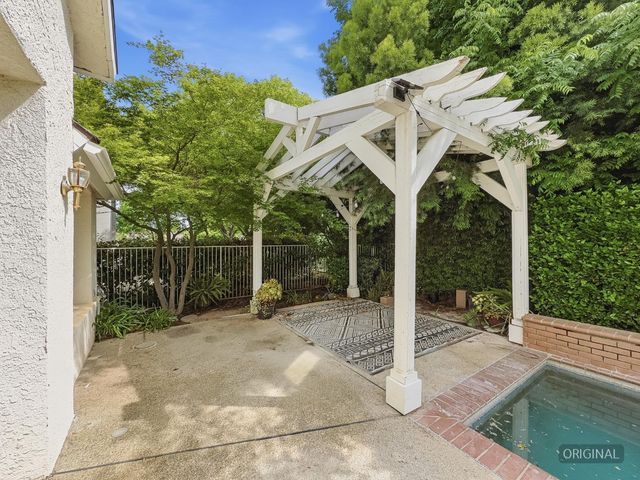 6624 N Wembley Drive, Fresno, CA 93711