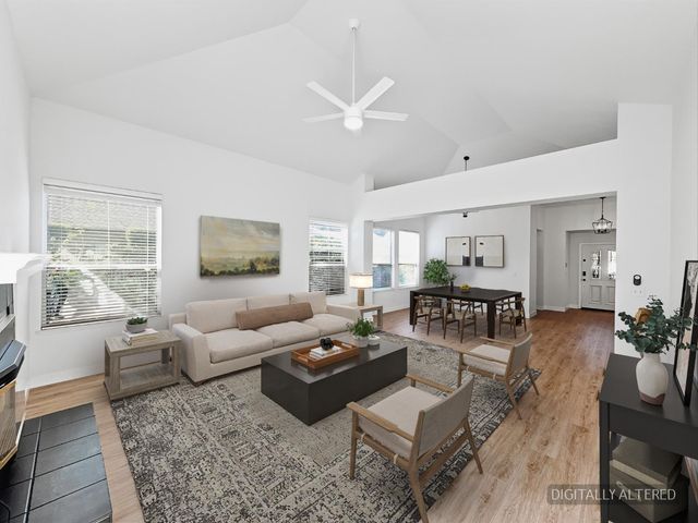 6624 N Wembley Drive, Fresno, CA 93711