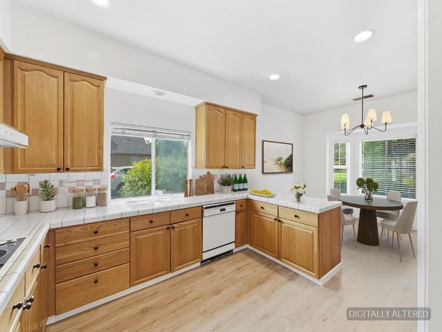 6624 N Wembley Drive, Fresno, CA 93711