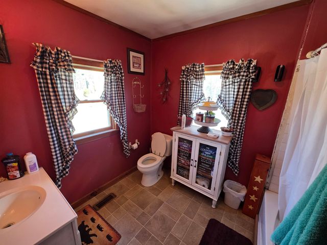 50 Knotty Knoll Circle, Farmington, NH 03835