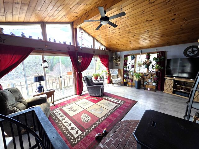 50 Knotty Knoll Circle, Farmington, NH 03835