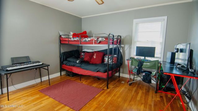 105 Park Street, Batesville, MS 38606