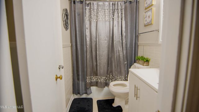 105 Park Street, Batesville, MS 38606