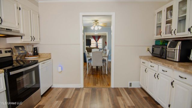 105 Park Street, Batesville, MS 38606
