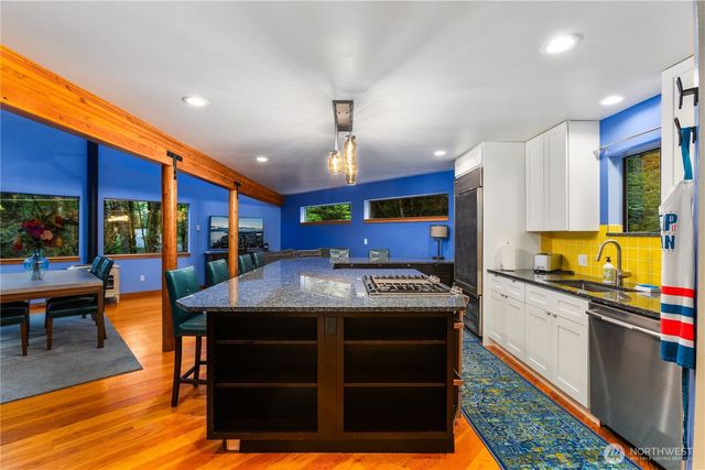 6520 E Mercer Way, Mercer Island, WA 98040