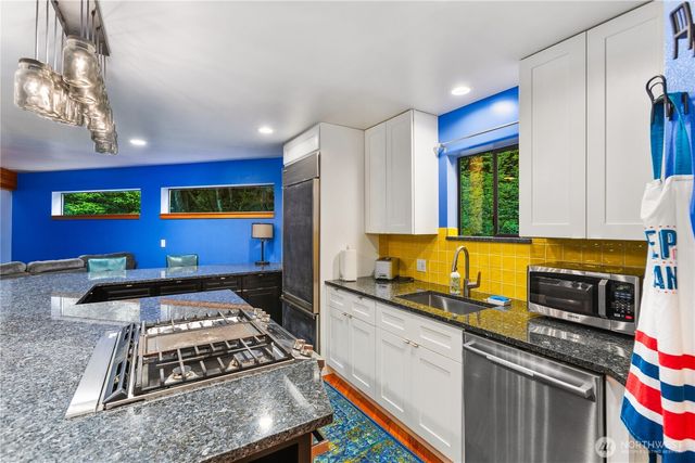 6520 E Mercer Way, Mercer Island, WA 98040