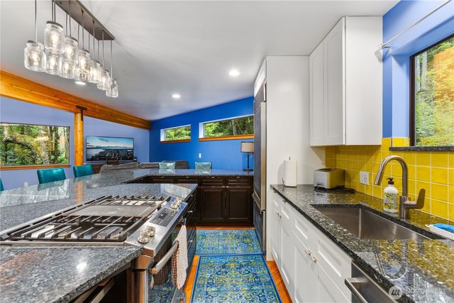 6520 E Mercer Way, Mercer Island, WA 98040