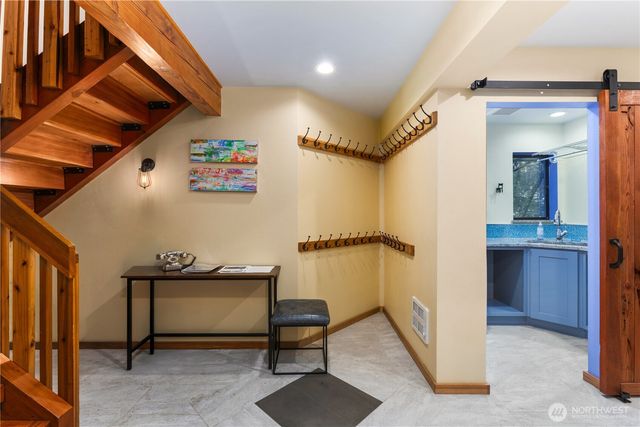 6520 E Mercer Way, Mercer Island, WA 98040