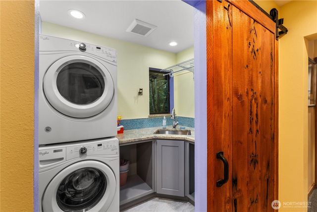 6520 E Mercer Way, Mercer Island, WA 98040