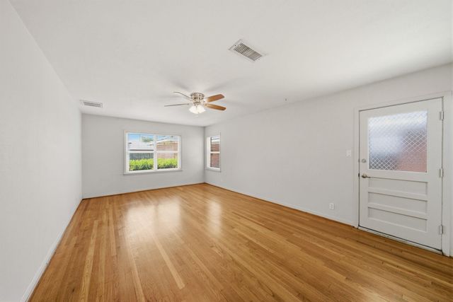 6323 Cindy Lane, Houston, TX 77008