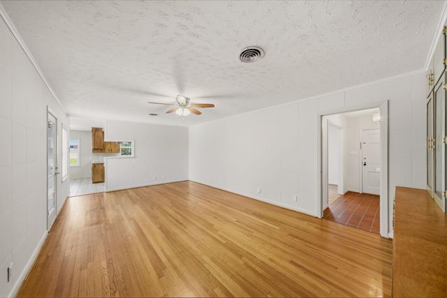 6323 Cindy Lane, Houston, TX 77008