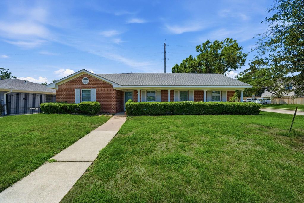 6323 Cindy Lane, Houston, TX 77008
