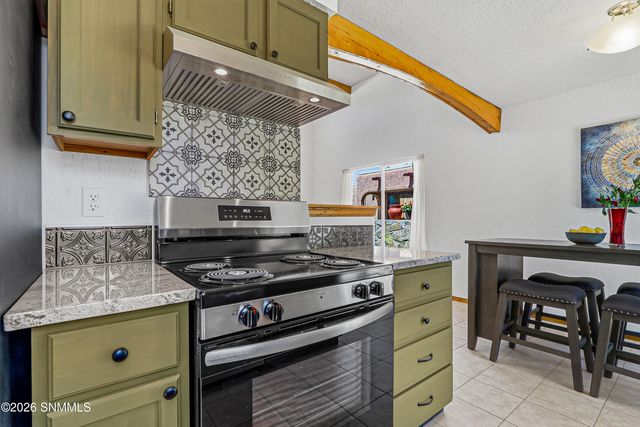 1015 Galvan Drive, Las Cruces, NM 88005
