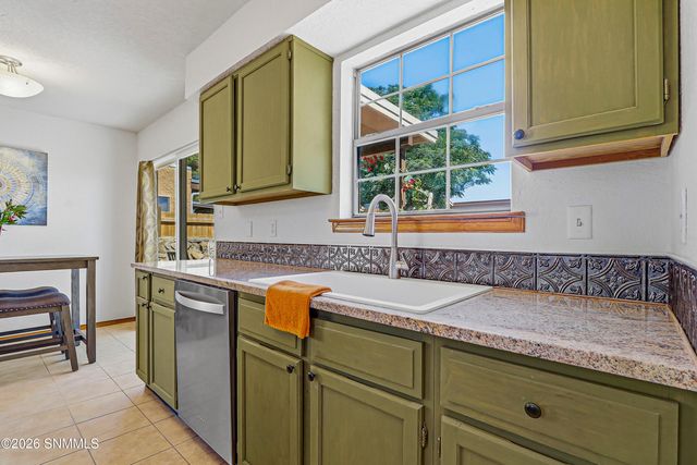 1015 Galvan Drive, Las Cruces, NM 88005