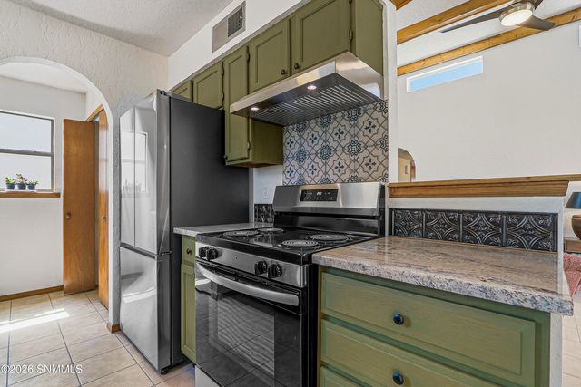1015 Galvan Drive, Las Cruces, NM 88005