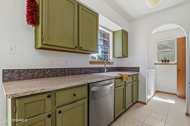 1015 Galvan Drive, Las Cruces, NM 88005