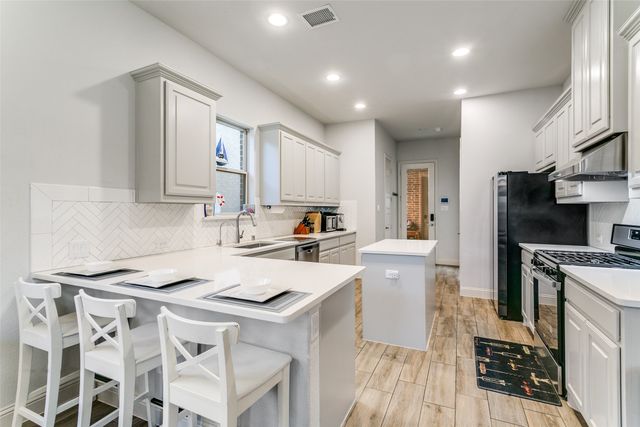 154 Mccartt Drive, Lewisville, TX 75067