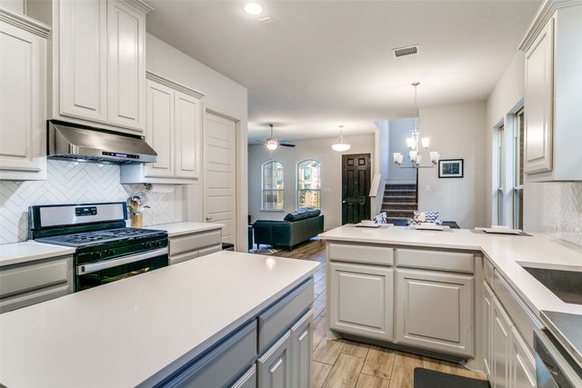 154 Mccartt Drive, Lewisville, TX 75067