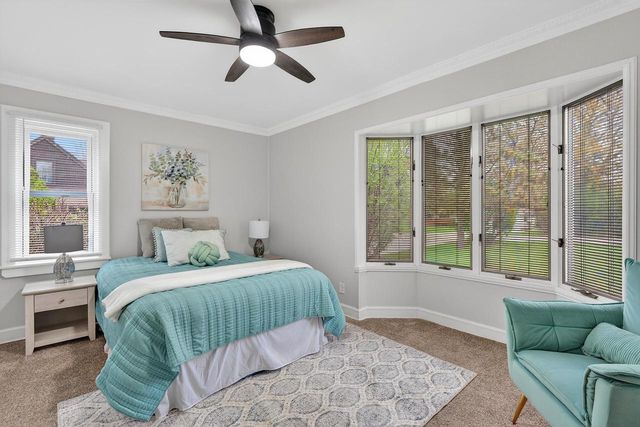 305 Leanore LANE, Brookfield, WI 53005