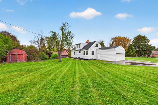 305 Leanore LANE, Brookfield, WI 53005