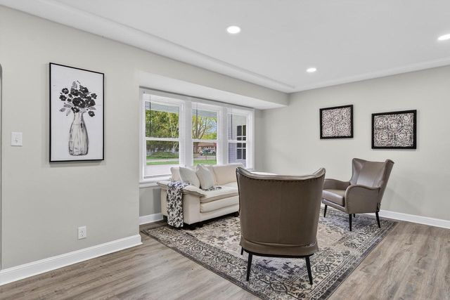 305 Leanore LANE, Brookfield, WI 53005
