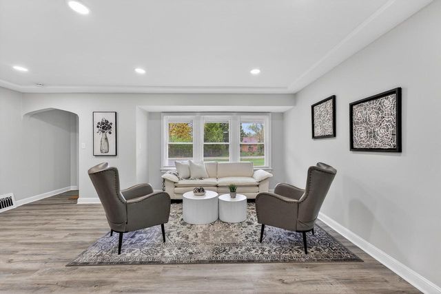 305 Leanore LANE, Brookfield, WI 53005
