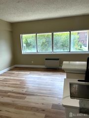 40-9998 NE Fayyette Street 21, Perth Amboy, NJ 08861