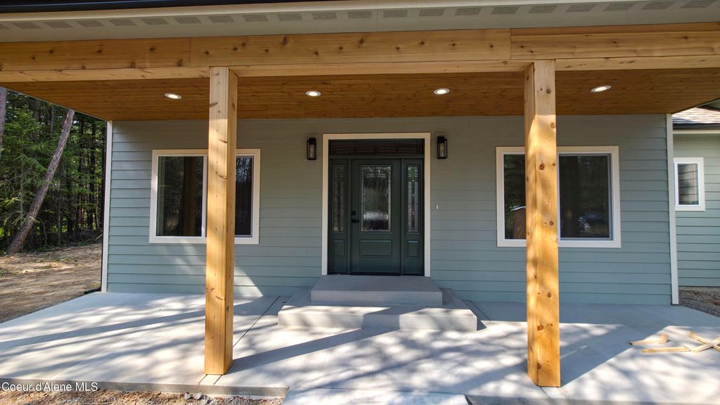 115 Graham AVE, Priest River, ID 83856 photo 2