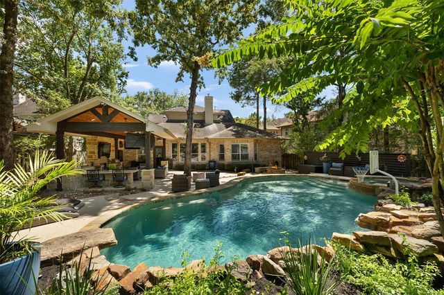 6 Culverdale Place, The Woodlands, TX 77382