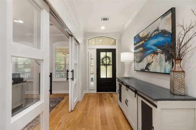 6 Culverdale Place, The Woodlands, TX 77382
