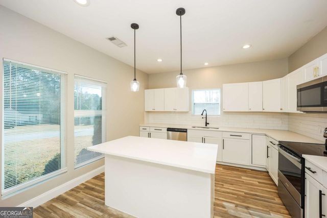 1433 Willow Drive, Riverdale, GA 30296