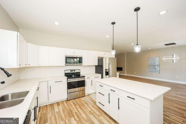 1433 Willow Drive, Riverdale, GA 30296