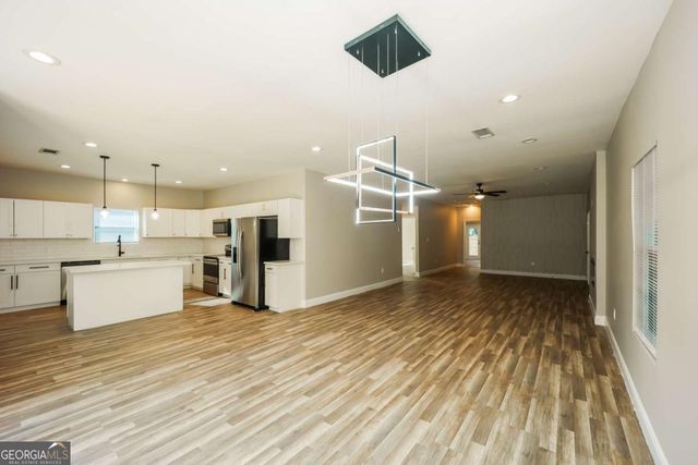 1433 Willow Drive, Riverdale, GA 30296