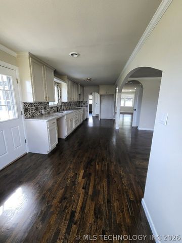 4145 S 41ST West Avenue, Tulsa, OK 74107