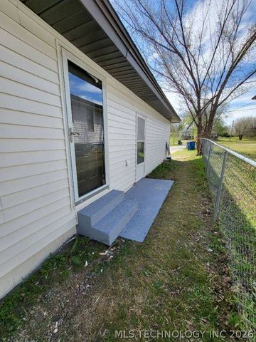 4145 S 41ST West Avenue, Tulsa, OK 74107