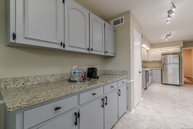 7500 Callaghan Rd Apt 262, San Antonio, TX 78229