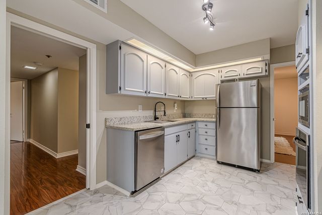 7500 Callaghan Rd Apt 262, San Antonio, TX 78229