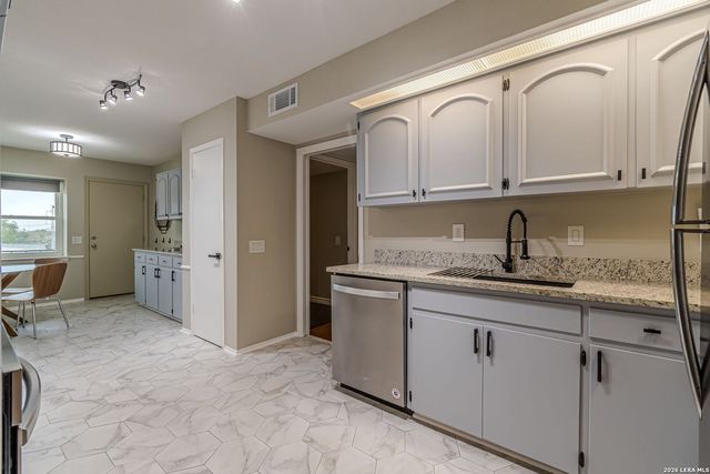 7500 Callaghan Rd Apt 262, San Antonio, TX 78229