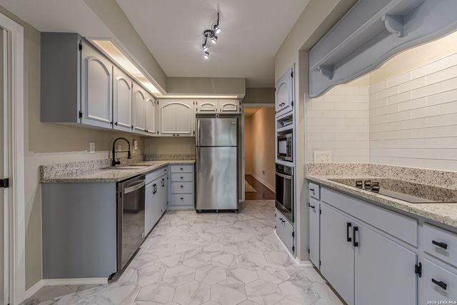 7500 Callaghan Rd Apt 262, San Antonio, TX 78229