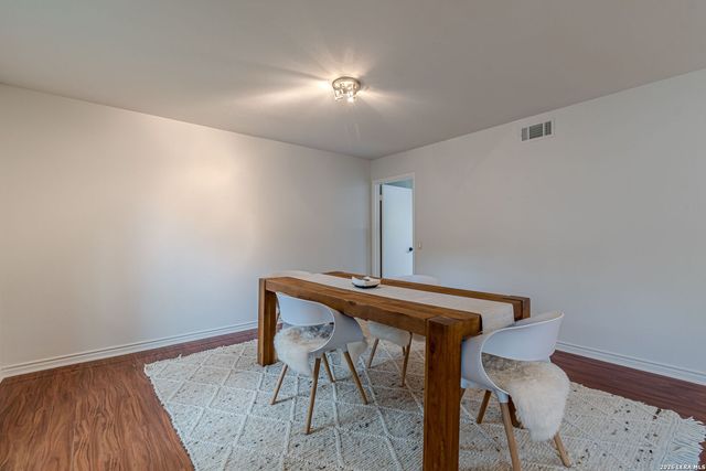 7500 Callaghan Rd Apt 262, San Antonio, TX 78229