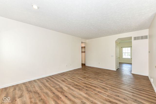 5249 Hickory Lake Drive, Indianapolis, IN 46235