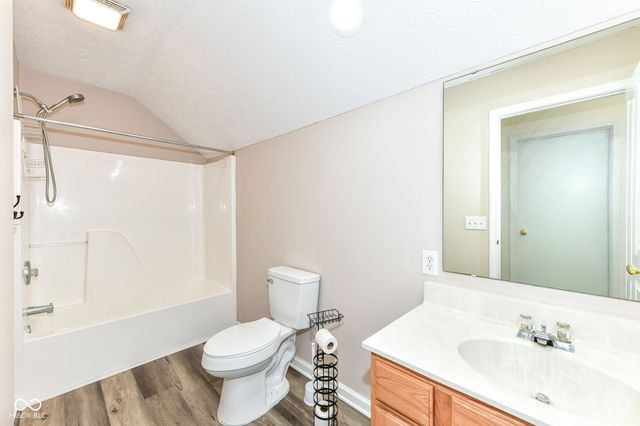 5249 Hickory Lake Drive, Indianapolis, IN 46235