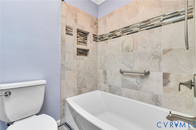 1120 Dillard St, Tappahannock, VA 22560