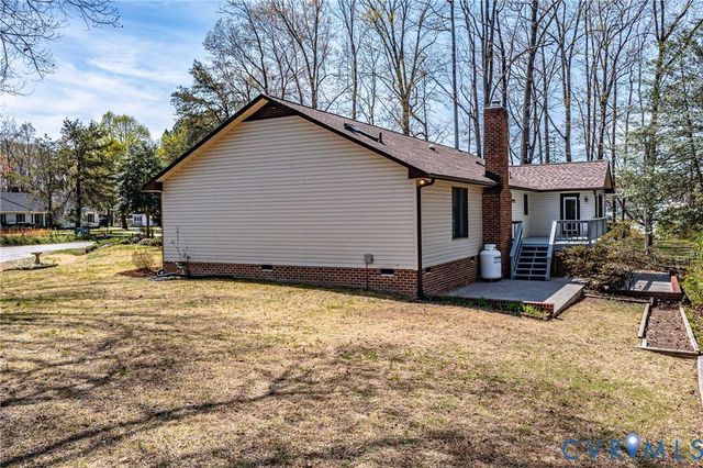 1120 Dillard St, Tappahannock, VA 22560