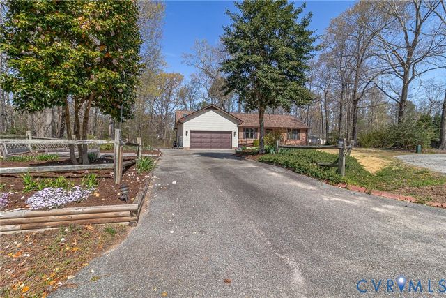 1120 Dillard St, Tappahannock, VA 22560