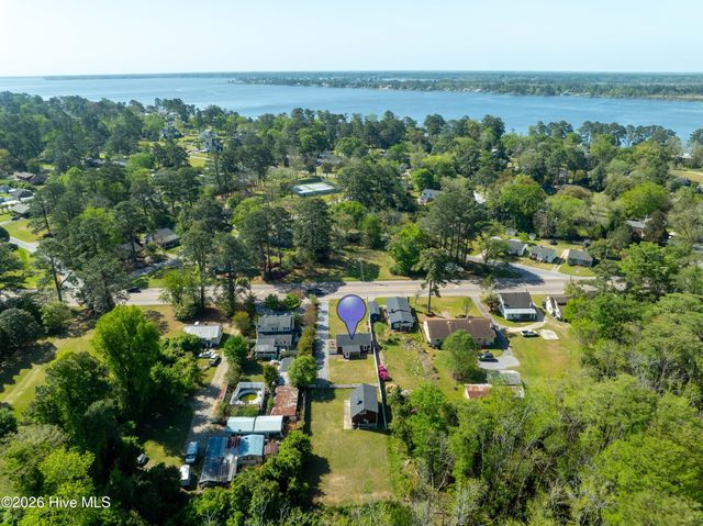 322 River Road, Washington, NC 27889